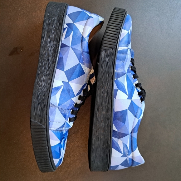 Mumka Blue Wolf Women's Sneakers Shoes Size 40 Vegan Shoes B1 - Picture 7 of 8